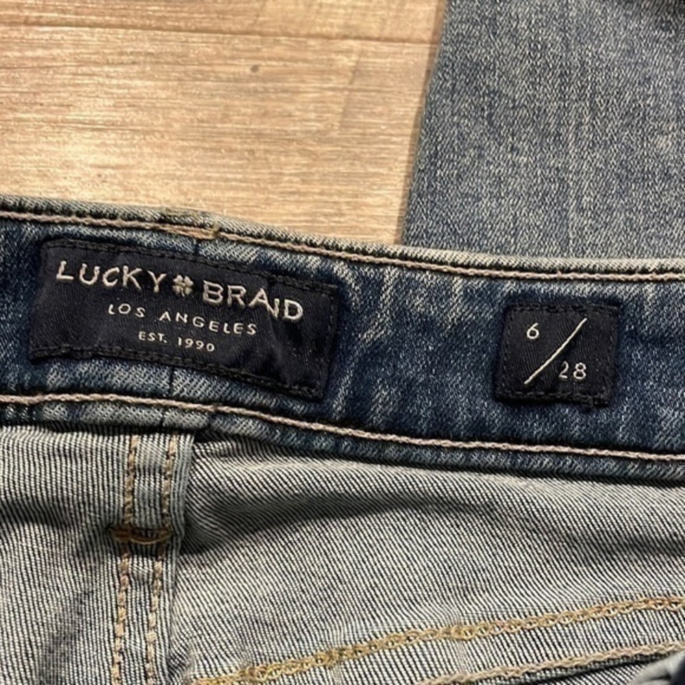 Lucky Brand Lolita low rise crop distressed denim blue jeans size 6/28 - Picture 5 of 14